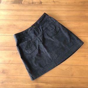 Women’s gray Athleta corduroy skirt size 4
